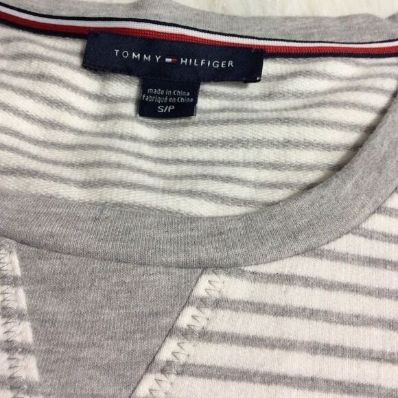 Stripped Tommy Hilfiger Top - Picture 7 of 10